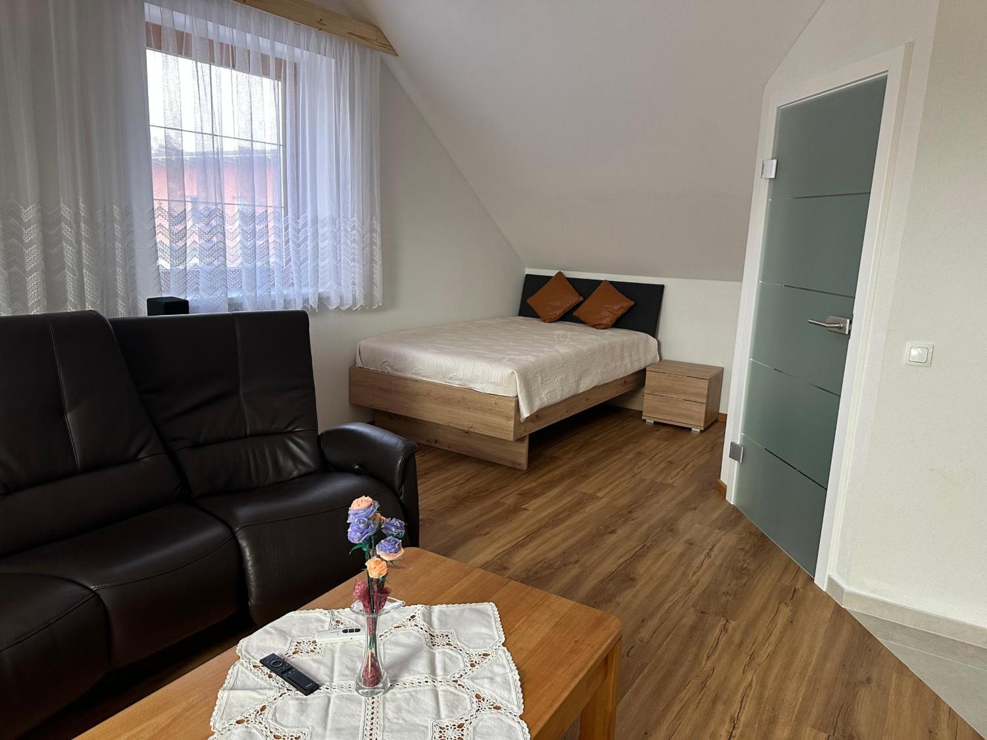 Villa Racing - Privatzimmer In Spielberg Spielberg Bei Knittelfeld ภายนอก รูปภาพ